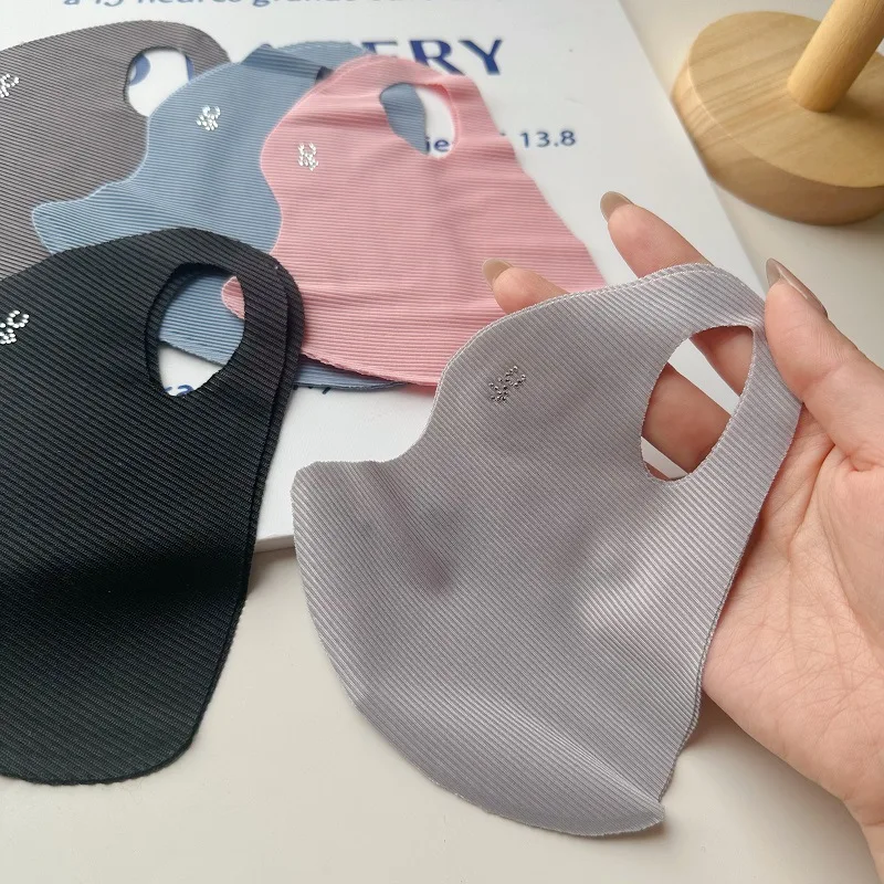 Maska z jedwabiu lodowego z 5  – Surgical Mask recenzja i cena